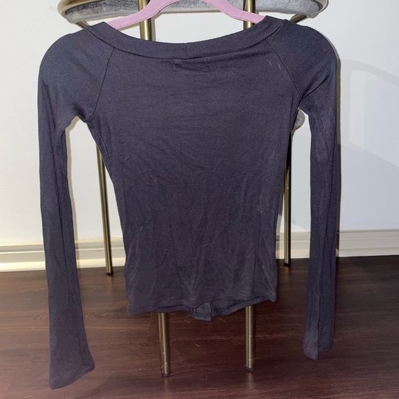 Black Urban Outfitters v-neck button top - Picture 2 of 2